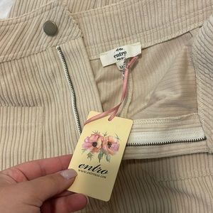 NWT - women’s cream pants